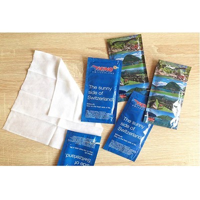 Chusteczki odświeżające perfumowane  Format 70x140 mm