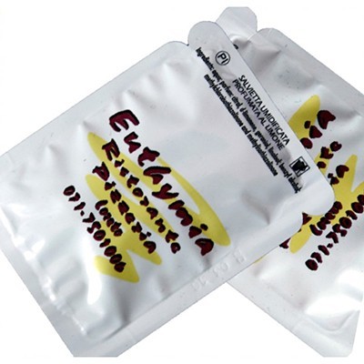 Chusteczki odświeżające perfumowane Format 60x80 mm